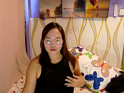 BURBERRY69 online show from 02/03/26, 02:53