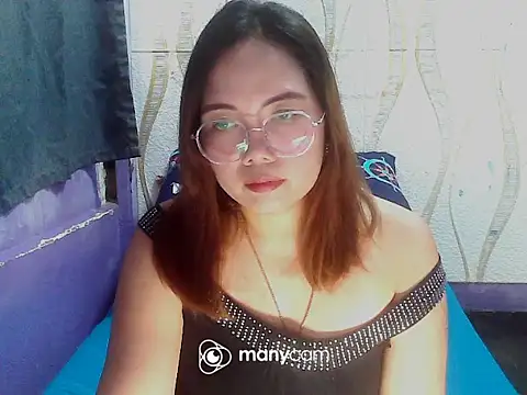 BURBERRY69 online show from 11/10/25, 06:51