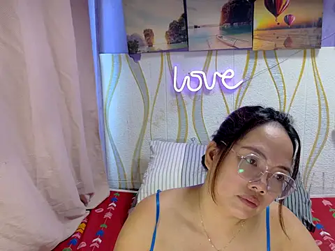 BURBERRY69 online show from 03/17/26, 11:30