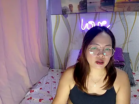 BURBERRY69 online show from 02/08/26, 02:09