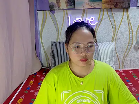 BURBERRY69 online show from 03/10/26, 10:58