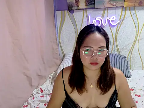 BURBERRY69 online show from 02/24/26, 02:12