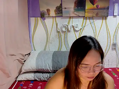 BURBERRY69 online show from 02/25/26, 12:27