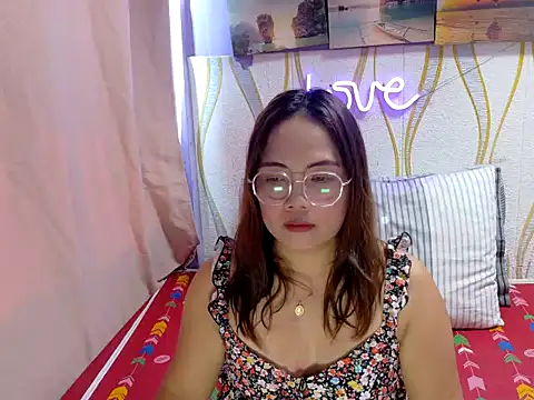 BURBERRY69 online show from 03/04/26, 07:49