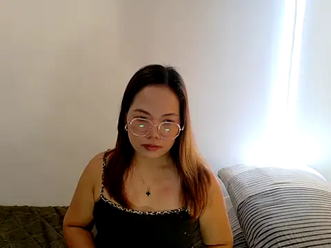 BURBERRY69 online show from 04/09/26, 12:23