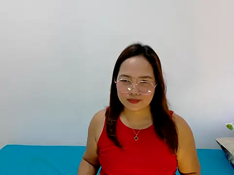 BURBERRY69 online show from 04/01/26, 08:04