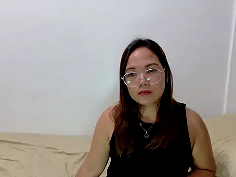 BURBERRY69 online show from 05/22/26, 12:14