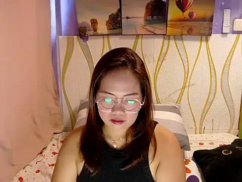 BURBERRY69 online show from 02/03/26, 02:00