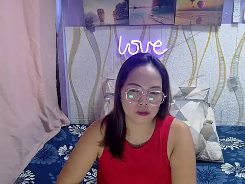 BURBERRY69 online show from 02/13/26, 04:56