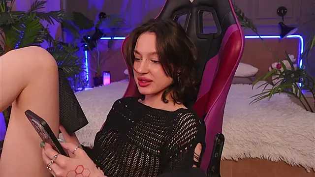 Devilinee online show from 04/09/26, 07:14