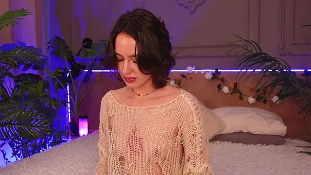 Snapshot of Devilinee chatting on 10/23/25, 06:45 Devilinee online show from 10/23/25, 06:45