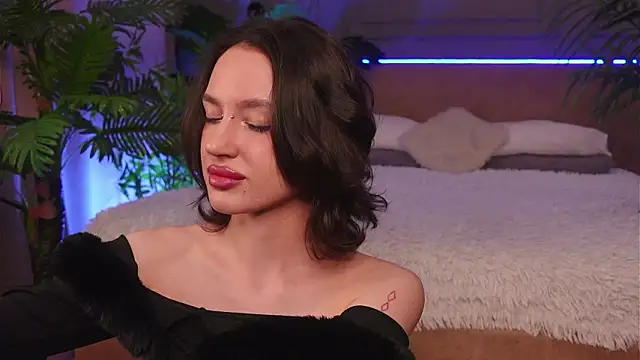 Devilinee online show from 03/06/26, 06:41