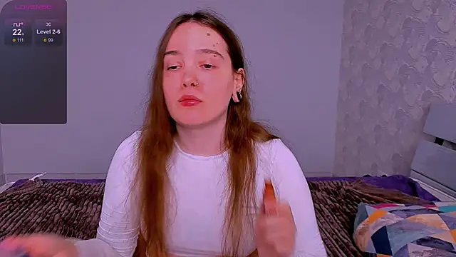 Janie JJ Curvie online show from 05/05/26, 04:04