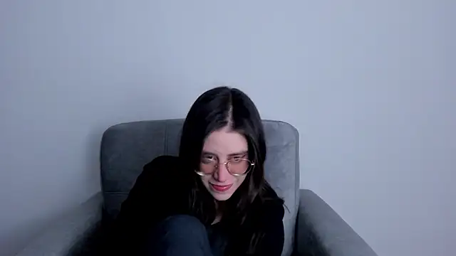 HazelKush online show from 11/30/25, 09:37