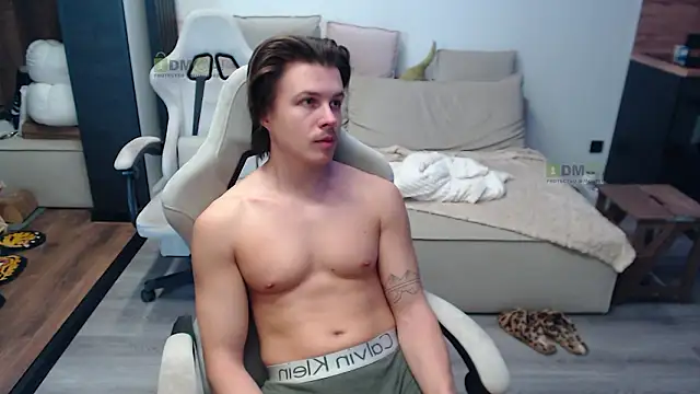 Sunny-Girl1 online show from 02/05/26, 08:21