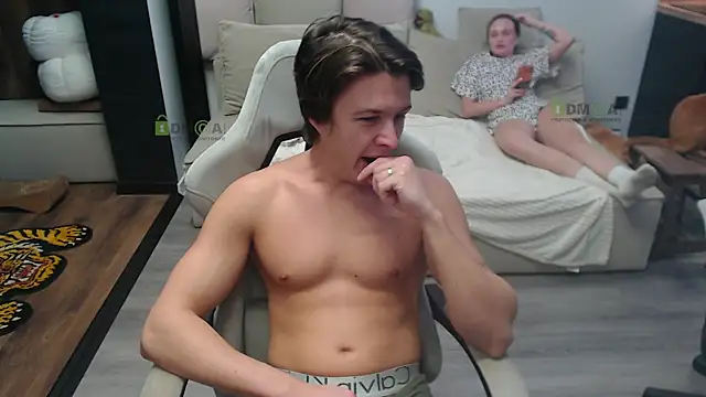 Sunny-Girl1 online show from 12/21/25, 03:25