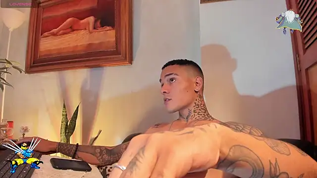 Snapshot of ImDominike chatting on 10/29/25, 10:31 ImDominike online show from 10/29/25, 10:31