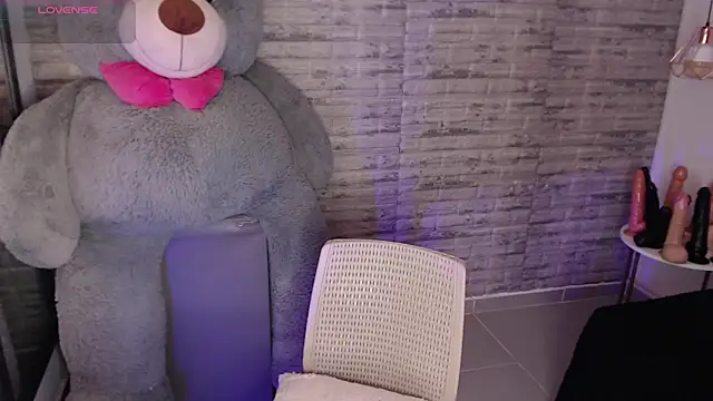 TinnaCobb online show from 03/12/26, 04:11