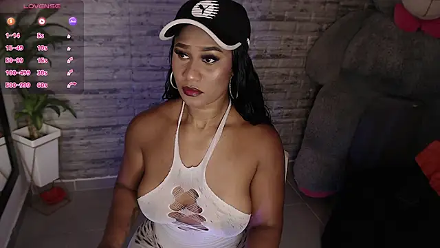 TinnaCobb online show from 10/02/25, 01:03