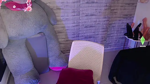 Snapshot of TinnaCobb chatting on 02/21/26, 11:34 TinnaCobb online show from 02/21/26, 11:34