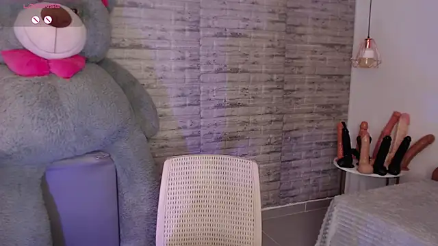 TinnaCobb online show from 03/19/26, 04:18