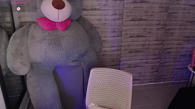 TinnaCobb online show from 03/11/26, 04:34