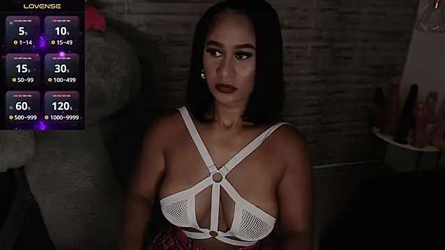 TinnaCobb online show from 10/22/25, 12:37