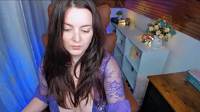 ErinMarshall online show from 09/18/25, 03:04