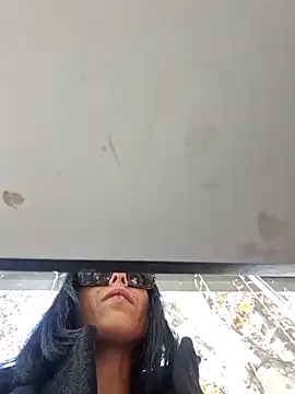 misscectito13 online show from 12/17/25, 12:32