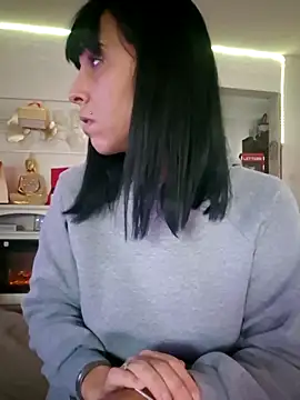 misscectito13 online show from 12/18/25, 12:42