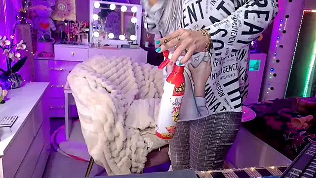 misscectito13 online show from 10/12/25, 01:23