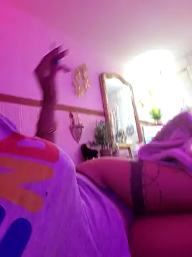 misscectito13 online show from 10/14/25, 03:29