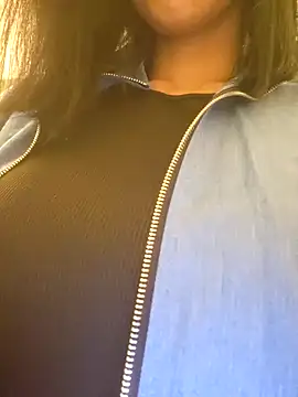 misscectito13 online show from 10/24/25, 07:46