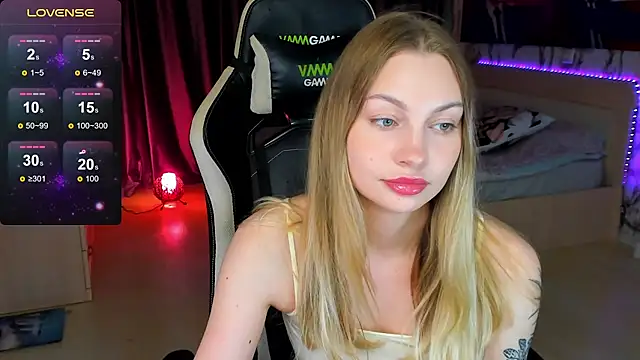 BiMolly online show from 09/21/25, 10:04