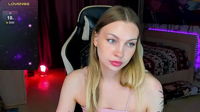 BiMolly online show from 10/16/25, 08:55