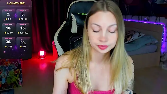 BiMolly online show from 10/28/25, 12:22