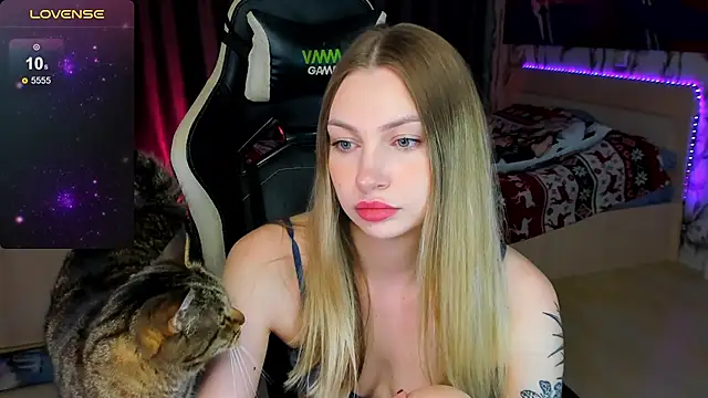 BiMolly online show from 09/30/25, 10:16