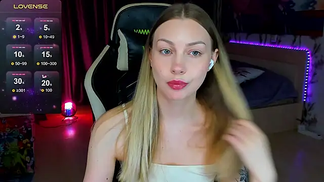 BiMolly online show from 11/18/25, 07:50