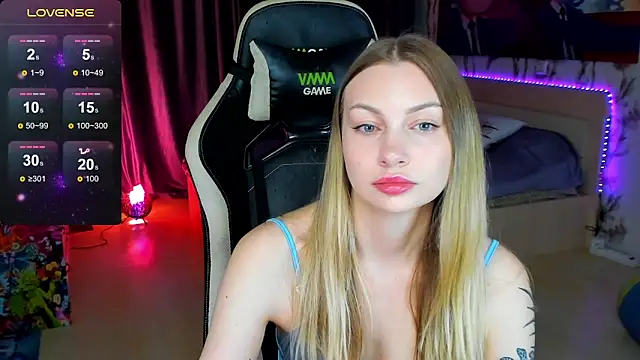 BiMolly online show from 11/13/25, 09:40