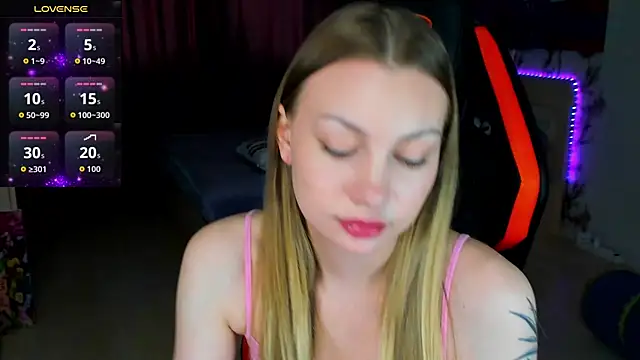 BiMolly online show from 04/22/26, 01:51