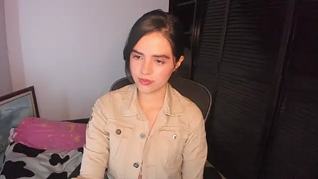 Snapshot of mia_collins_x chatting on 09/11/25, 08:31 mia collins x online show from 09/11/25, 08:31