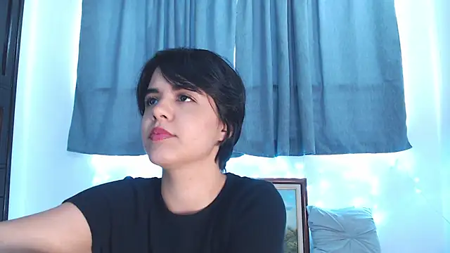 mia collins x online show from 04/10/26, 08:05