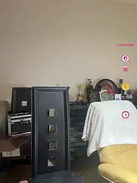 PichyPrettyPussy online show from 05/09/26, 02:20