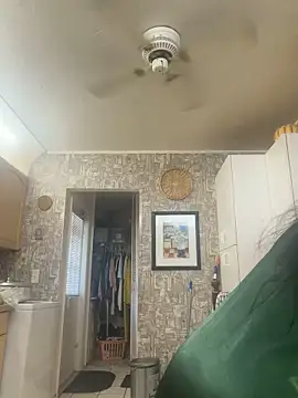 PichyPrettyPussy online show from 12/22/25, 03:23