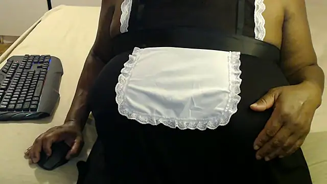 Snapshot of MatureBoobsDiva chatting on 09/25/25, 11:49 MatureBoobsDiva online show from 09/25/25, 11:49