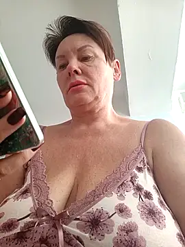  lady red  online show from 03/18/25, 05:34