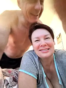  lady red  online show from 10/31/25, 06:32