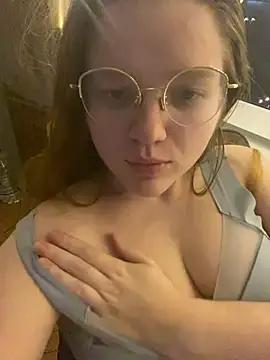 -MimmiLissa- online show from 12/31/24, 10:01