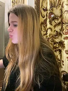 -MimmiLissa- online show from 10/15/25, 05:21