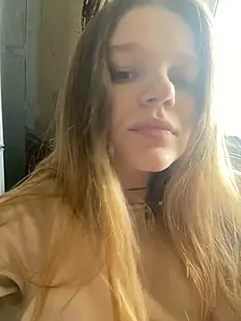-MimmiLissa- online show from 04/22/26, 10:11